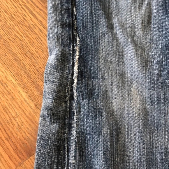 Vigoss women’s distressed flare leg jeans - Picture 5 of 12